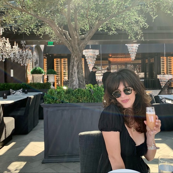 Meet your Posher, Serena - Picture 1 of 1